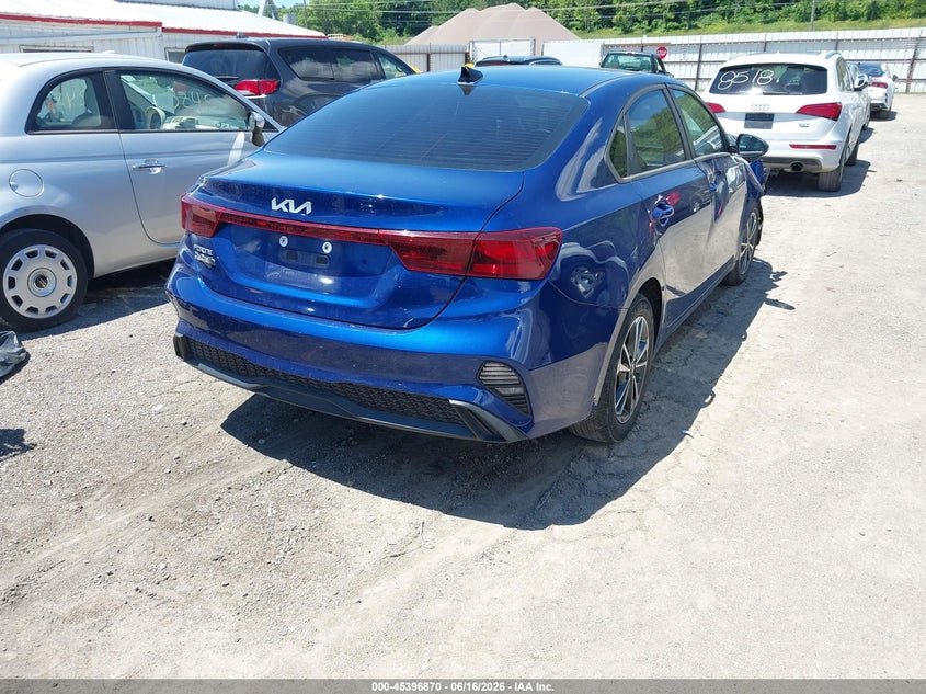 2023 KIA FORTE auction photo 4