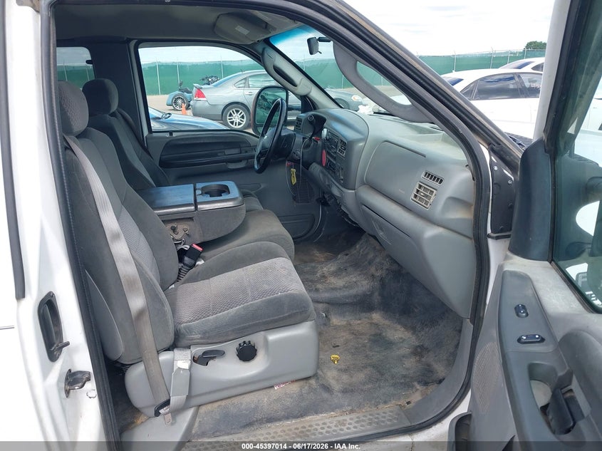 2003 FORD F-250 auction photo 5