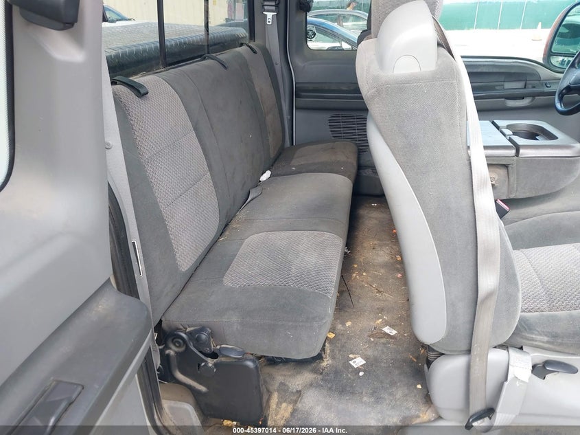 2003 FORD F-250 auction photo 8