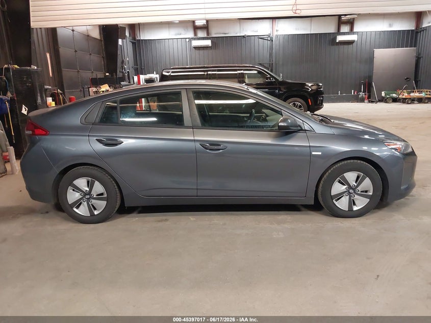 2019 HYUNDAI IONIQ HYBRID BLUE — Фото 18