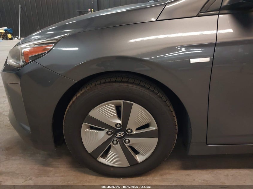 2019 HYUNDAI IONIQ HYBRID BLUE — Фото 15