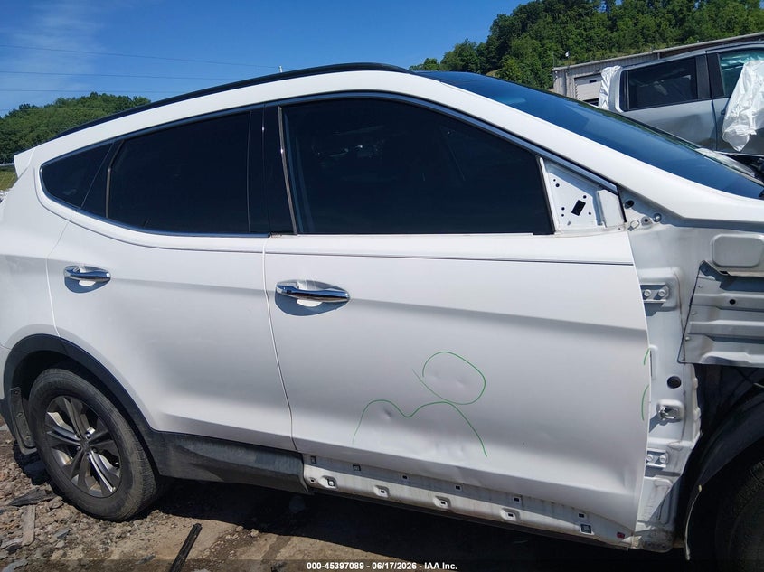 2016 Hyundai Santa Fe Sport 2.4L VIN: 5XYZUDLB7GG325085 Lot: 45397089