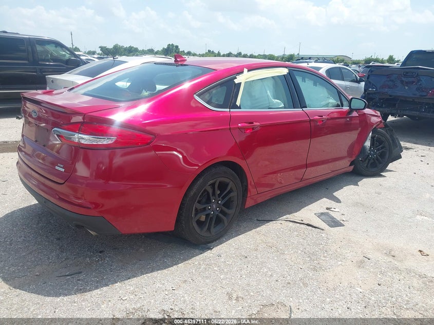 2020 FORD FUSION auction photo 4