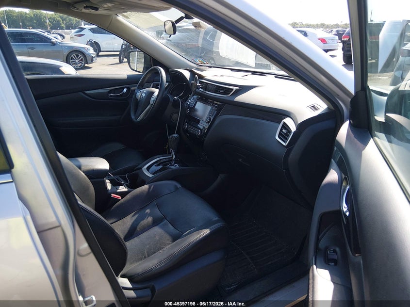 2016 NISSAN ROGUE auction photo 5