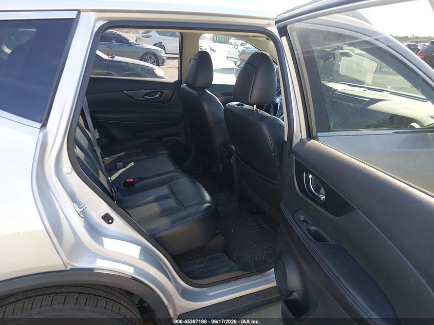 2016 NISSAN ROGUE auction photo 8