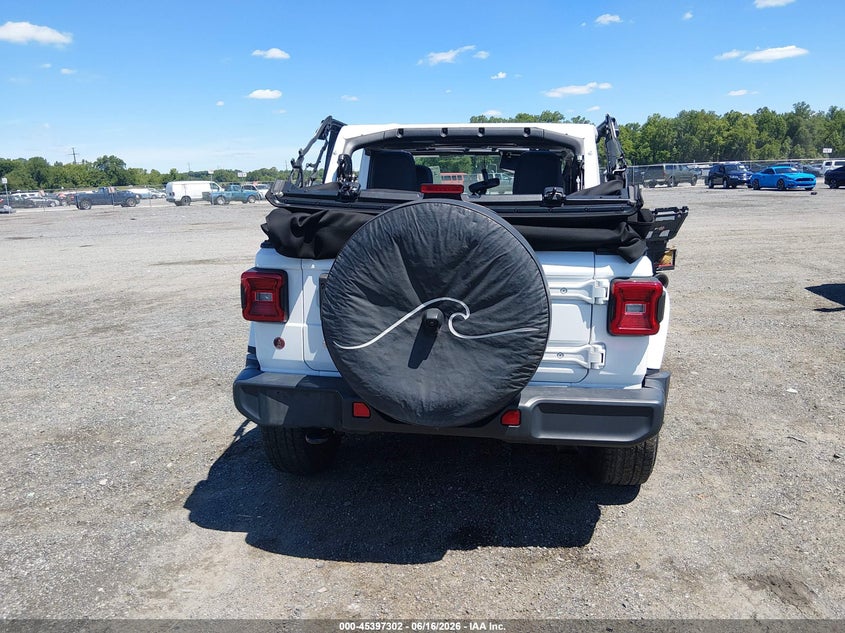 2020 Jeep Wrangler Unlimited Sahara Altitude 4X4 VIN: 1C4HJXEGXLW137771 Lot: 45397302