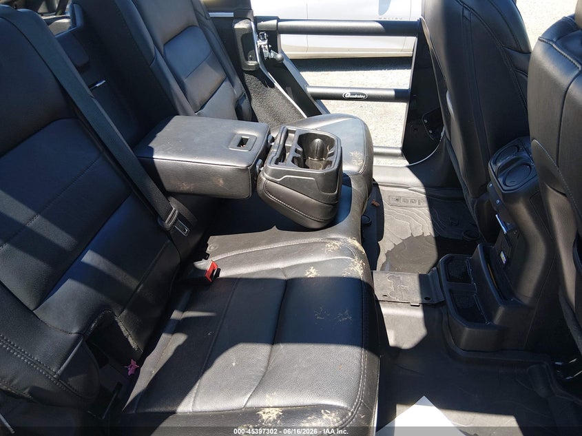 2020 Jeep Wrangler Unlimited Sahara Altitude 4X4 VIN: 1C4HJXEGXLW137771 Lot: 45397302