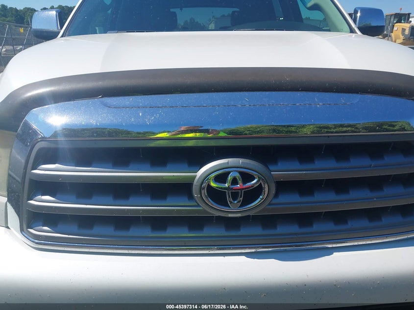 2010 Toyota Sequoia Platinum 5.7L V8 VIN: 5TDDW5G13AS032368 Lot: 45397314