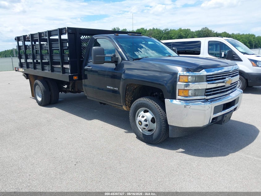 2015 CHEVROLET SILVERADO 3500HD CHASSIS auction photo 1