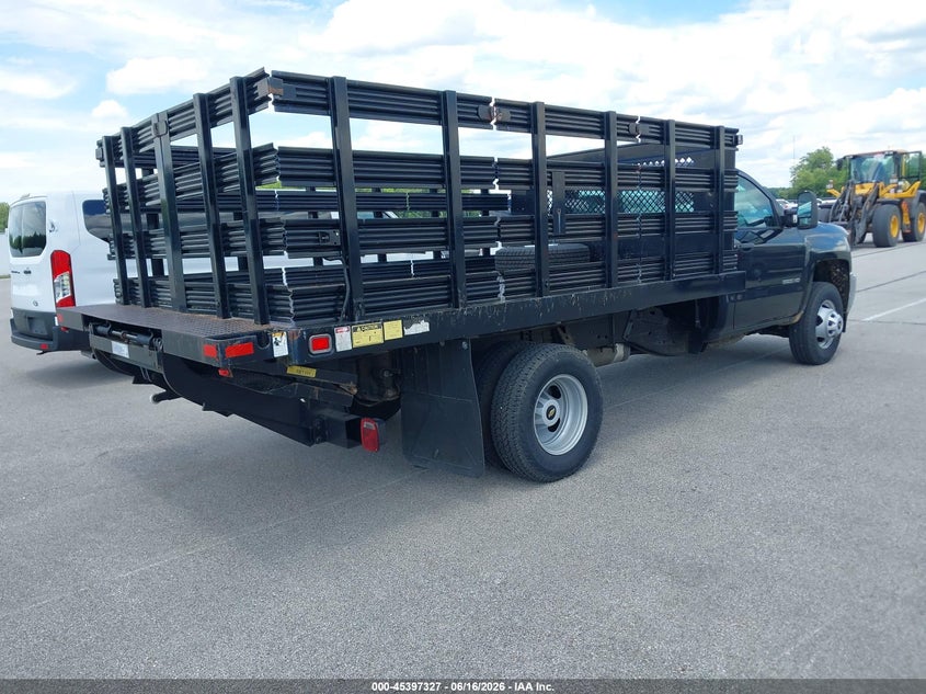 2015 CHEVROLET SILVERADO 3500HD CHASSIS auction photo 4