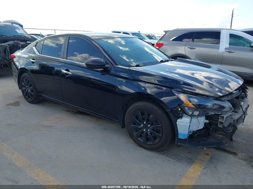 2024 NISSAN ALTIMA auction photo 1