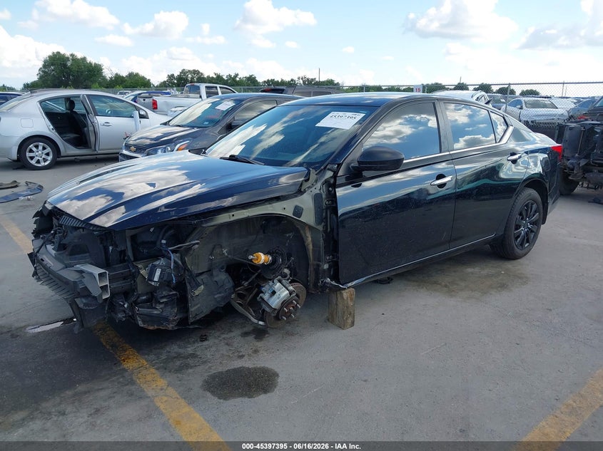 2024 NISSAN ALTIMA auction photo 2