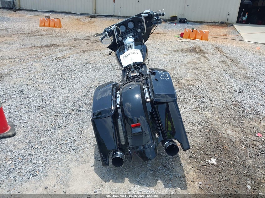 2010 Harley-Davidson Flhtcu VIN: 1HD1FC415AB638448 Lot: 45397461