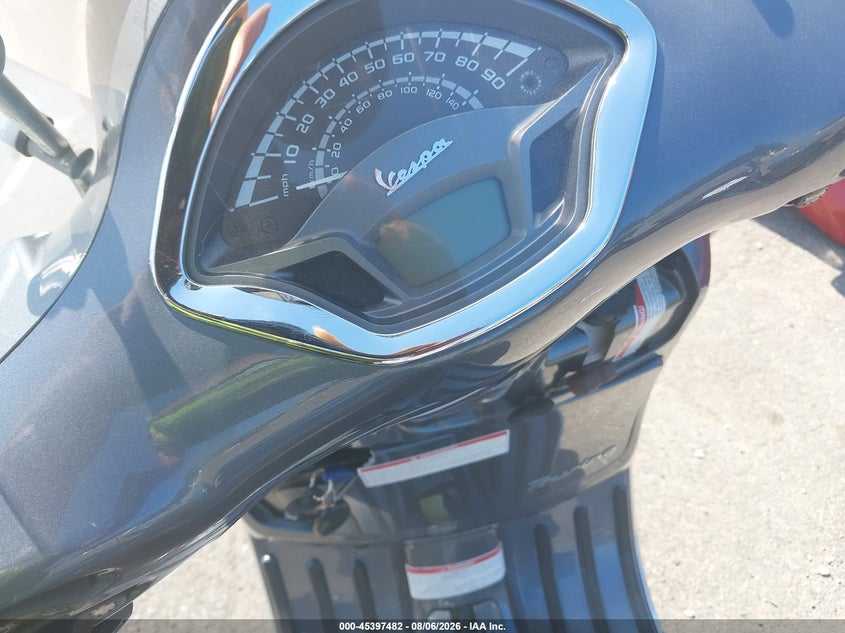 2022 VESPA GTS 300 SUPER auction photo 7