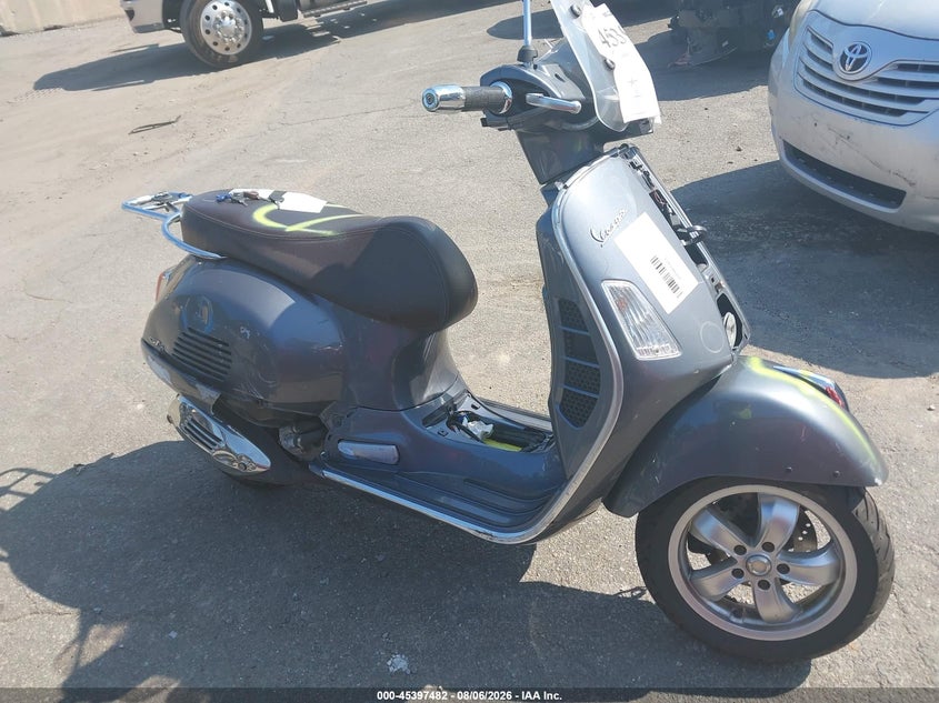 2022 VESPA GTS 300 SUPER auction photo 8