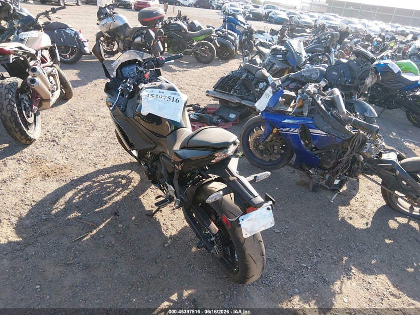 2025 Kawasaki Ex650 R VIN: ML5EXER18SDAG3488 Lot: 45397516