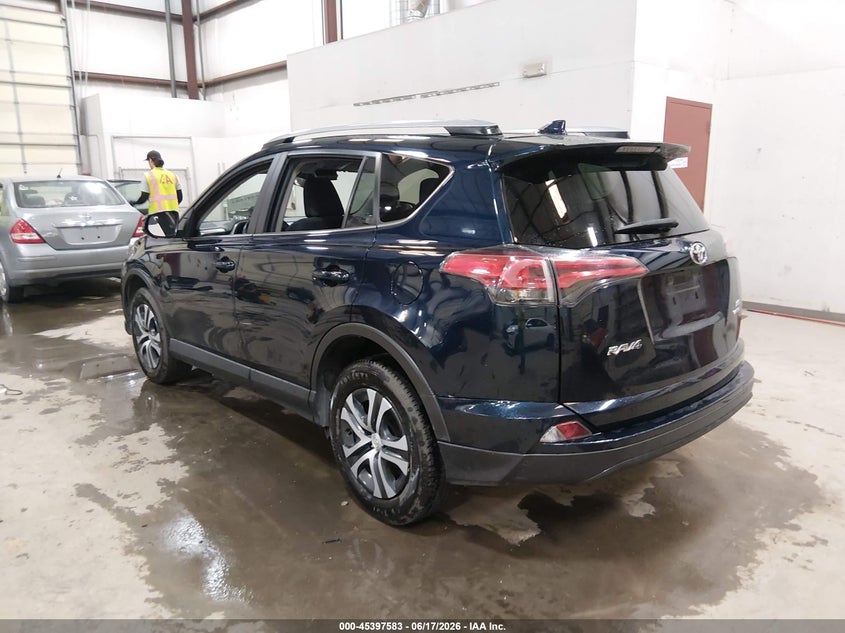 VIN JTMBFREV8JJ723512 2018 TOYOTA RAV4 LE