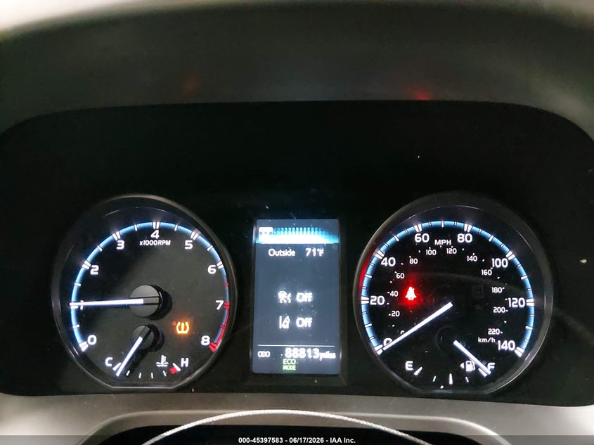 VIN JTMBFREV8JJ723512 2018 TOYOTA RAV4 LE
