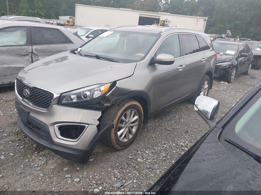 2017 KIA SORENTO auction photo 2