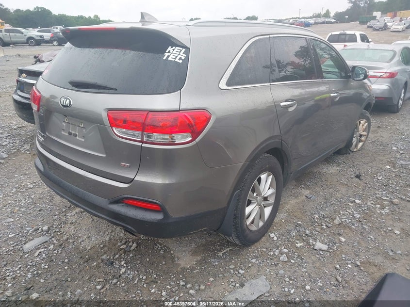 2017 KIA SORENTO auction photo 4