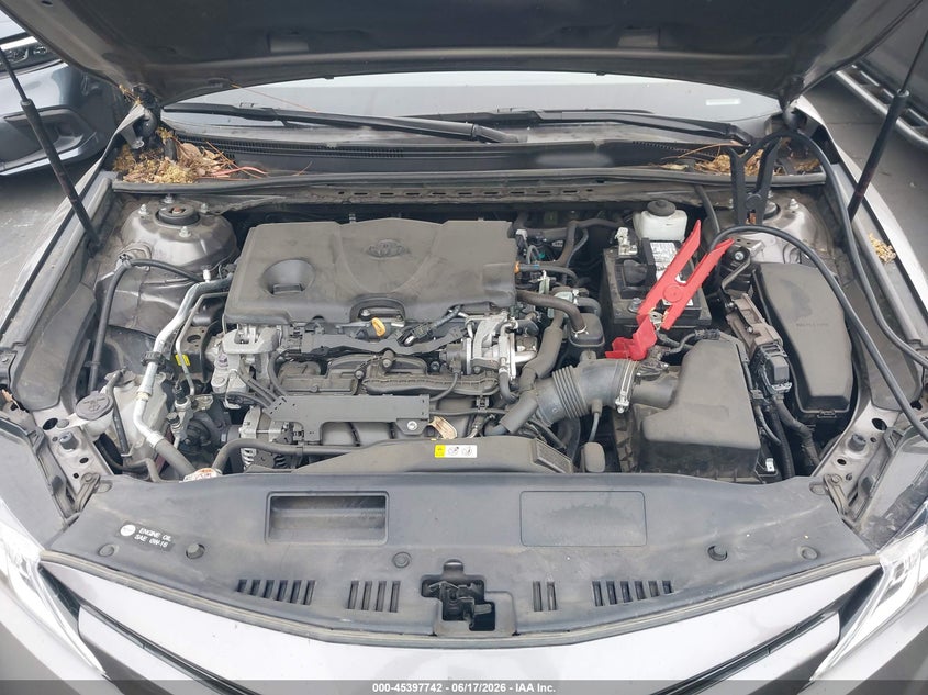 2020 TOYOTA CAMRY LE — Photo 10