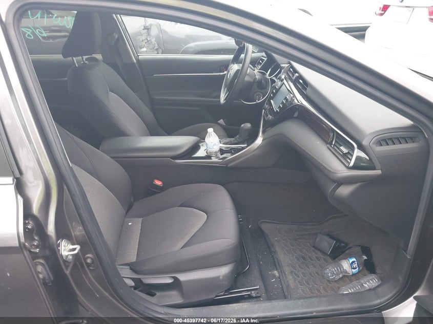 2020 TOYOTA CAMRY LE — Photo 5