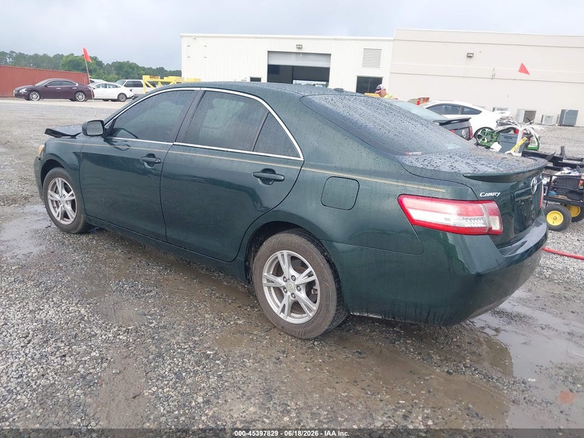 2010 TOYOTA CAMRY auction photo 3