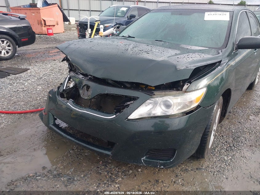 2010 TOYOTA CAMRY auction photo 6