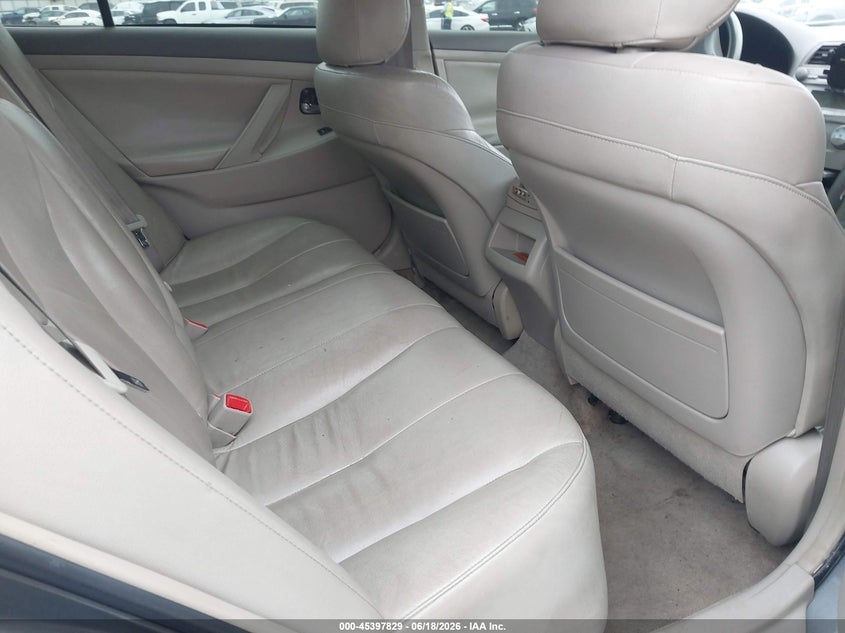 2010 TOYOTA CAMRY auction photo 8