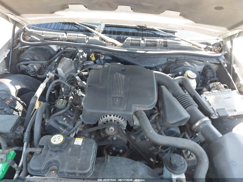 2008 Mercury Grand Marquis Ls VIN: 2MEFM75V08X652592 Lot: 45397935