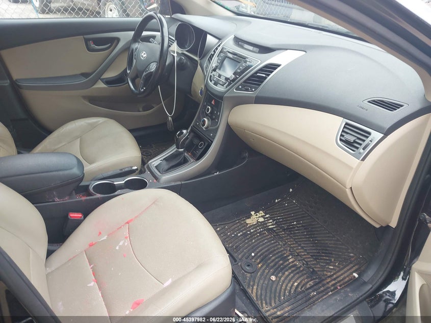 2015 HYUNDAI ELANTRA auction photo 5