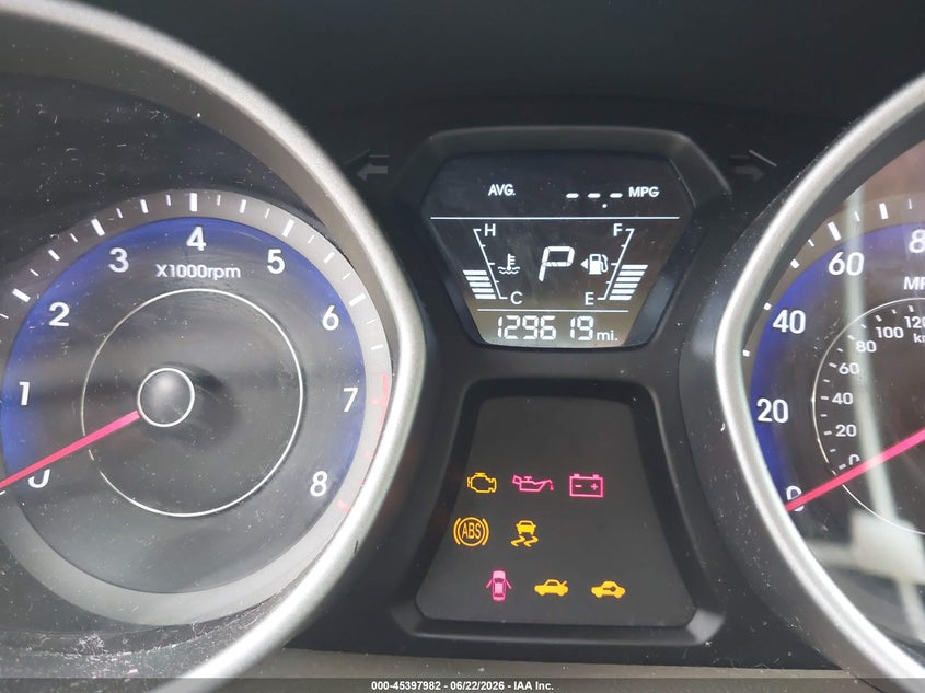 2015 HYUNDAI ELANTRA auction photo 7