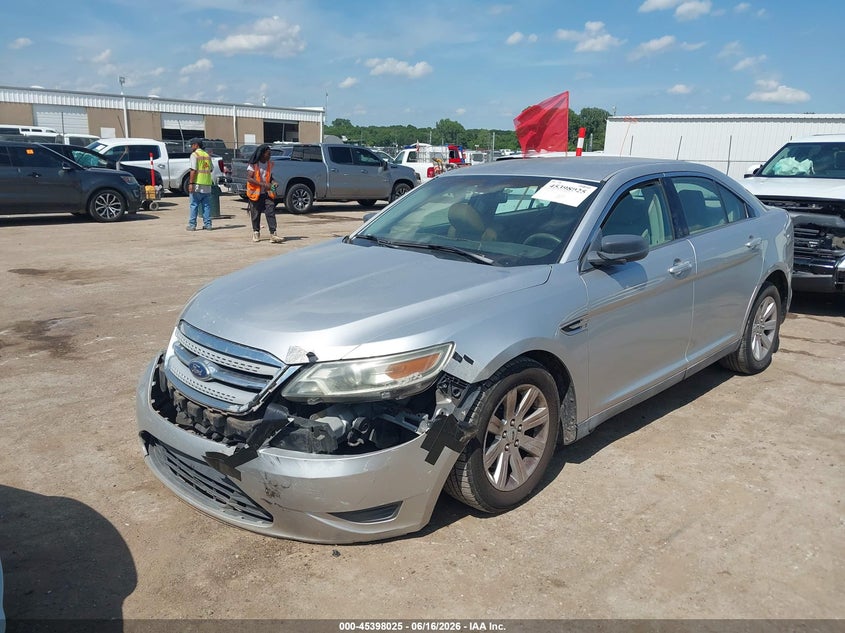 Vin: 1fahp2dw2ag147105, lot: 45896028, ford taurus se 20102