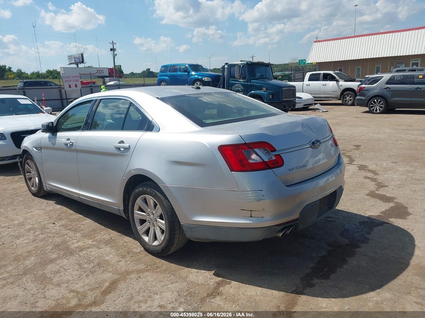 Vin: 1fahp2dw2ag147105, lot: 45896028, ford taurus se 20103