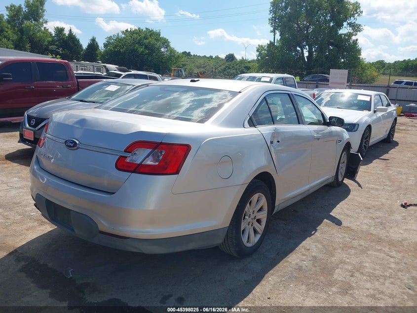 2010 FORD TAURUS auction photo 4