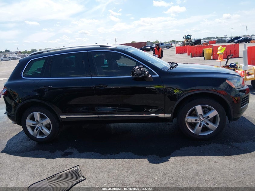2013 Volkswagen Touareg Vr6 Lux VIN: WVGEF9BP2DD005424 Lot: 45398059