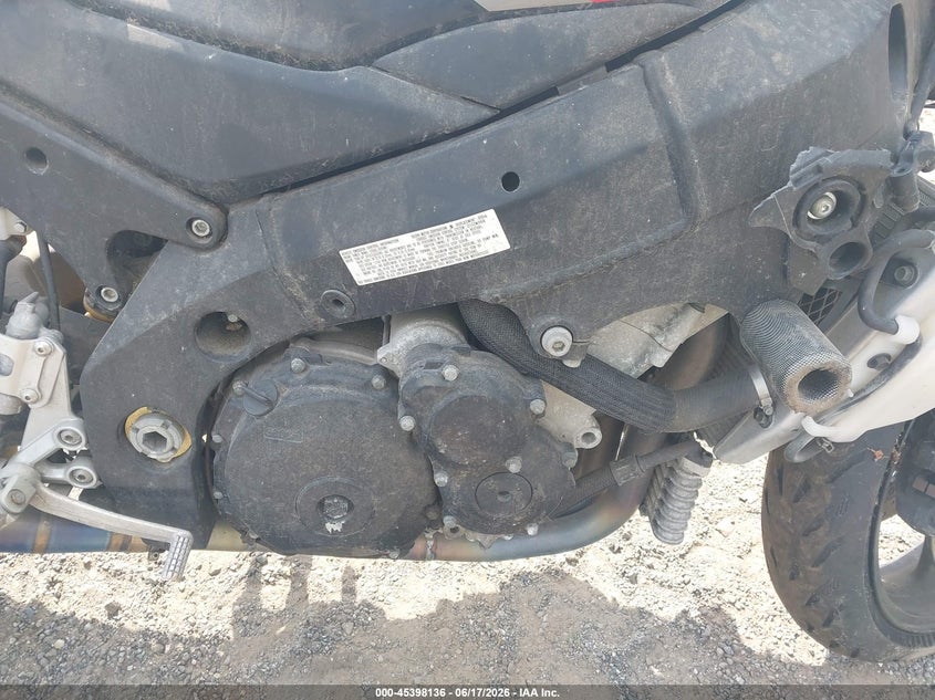 2005 Suzuki Gsx-R1000 VIN: JS1GT76A752103534 Lot: 45398136