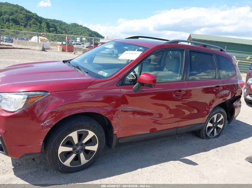 2017 SUBARU FORESTER auction photo 6