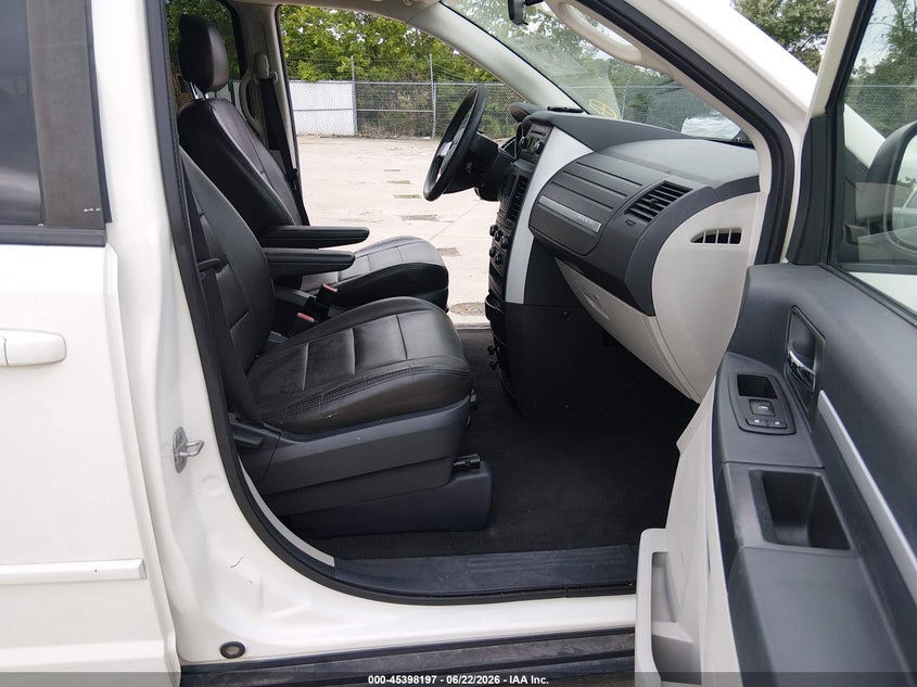 AtlanticExpress - Dodge Grand Caravan
