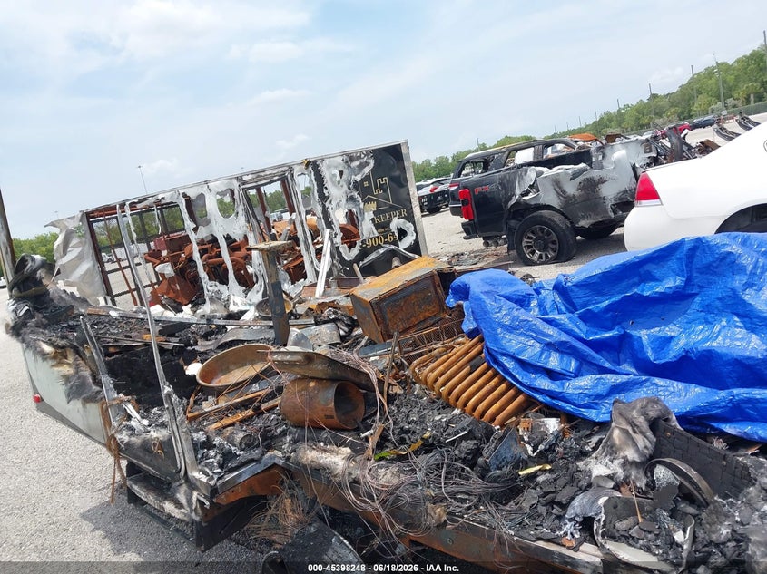 2021 LANCE TRAVEL TRAILER auction photo 8