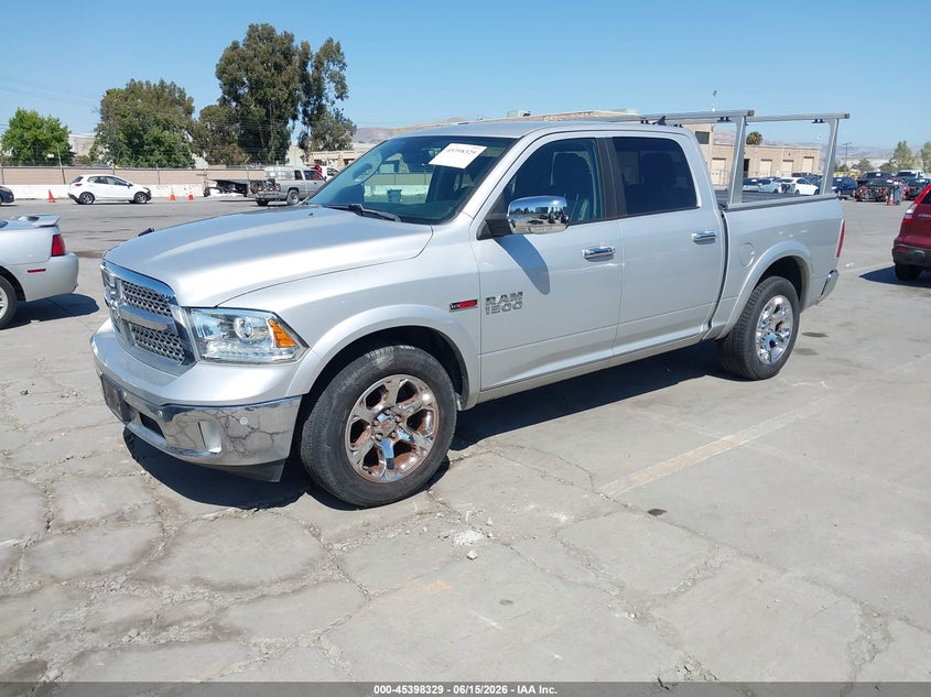 2018 Ram 1500 Laramie  4x4 5'7 Box 1C6RR7NM8JS355044 photo 1