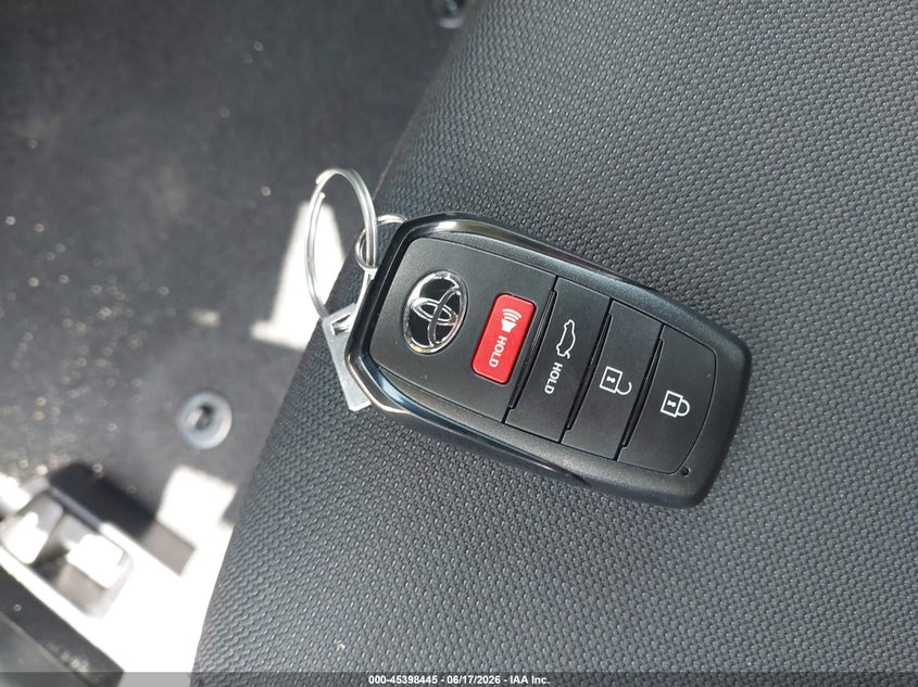 VIN 5YFS4MCE9TP280040 2026 TOYOTA COROLLA SE
