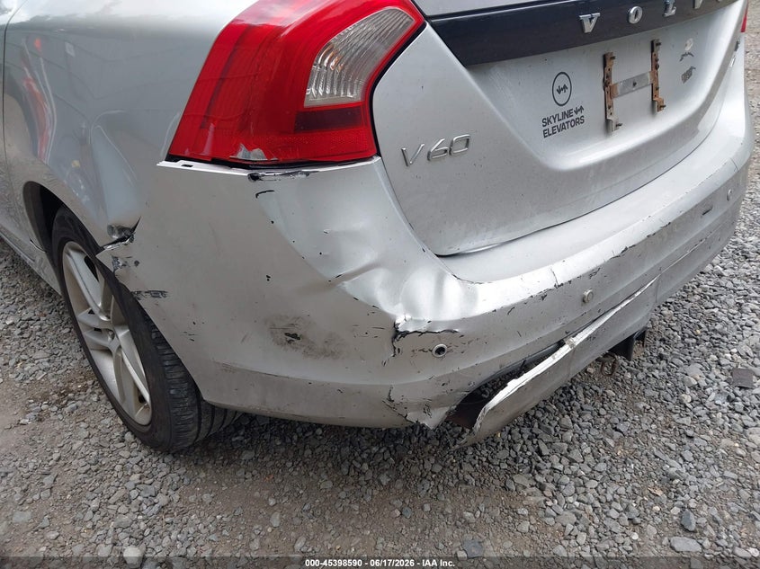 2015 Volvo V60 T5 Premier VIN: YV1612SB7F1211467 Lot: 45398590