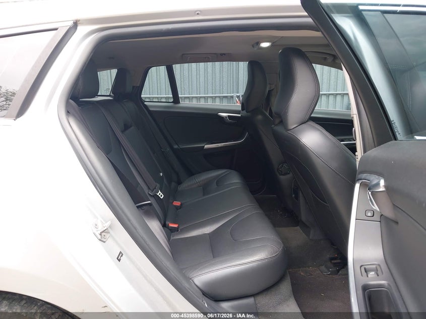 2015 Volvo V60 T5 Premier VIN: YV1612SB7F1211467 Lot: 45398590