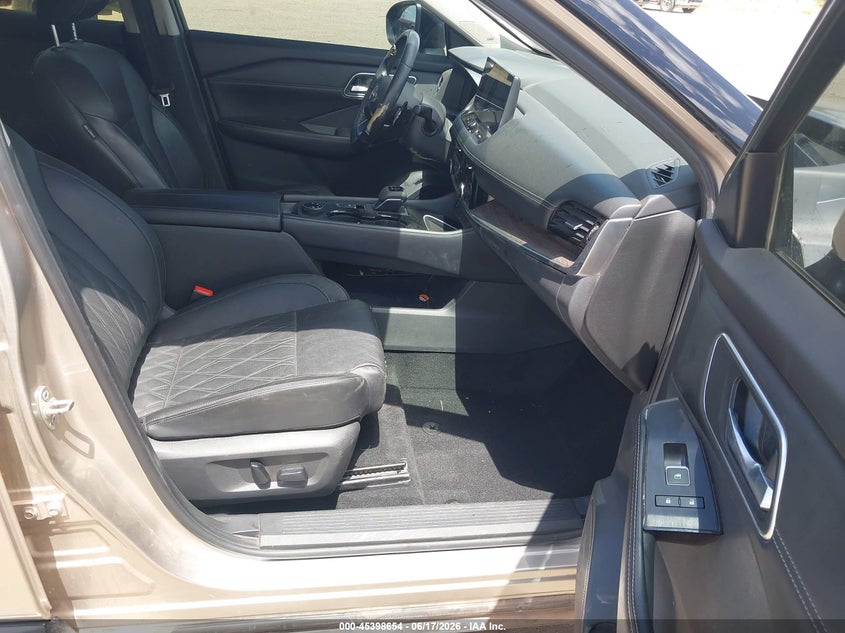 2024 NISSAN ROGUE auction photo 5