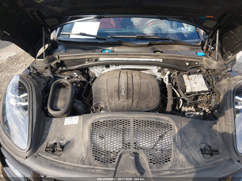 2019 Porsche Macan VIN: WP1AA2A58KLB00497 Lot: 45398697