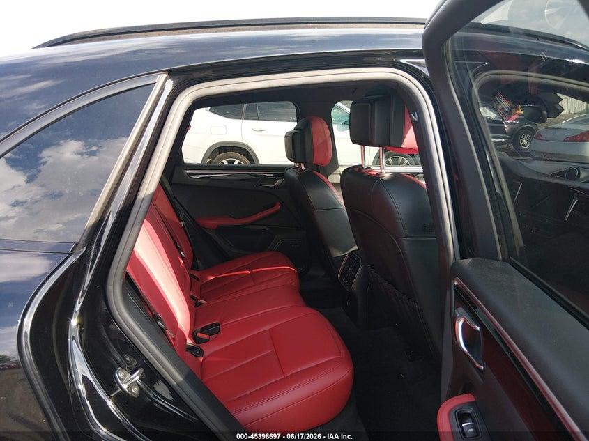 2019 PORSCHE MACAN auction photo 8