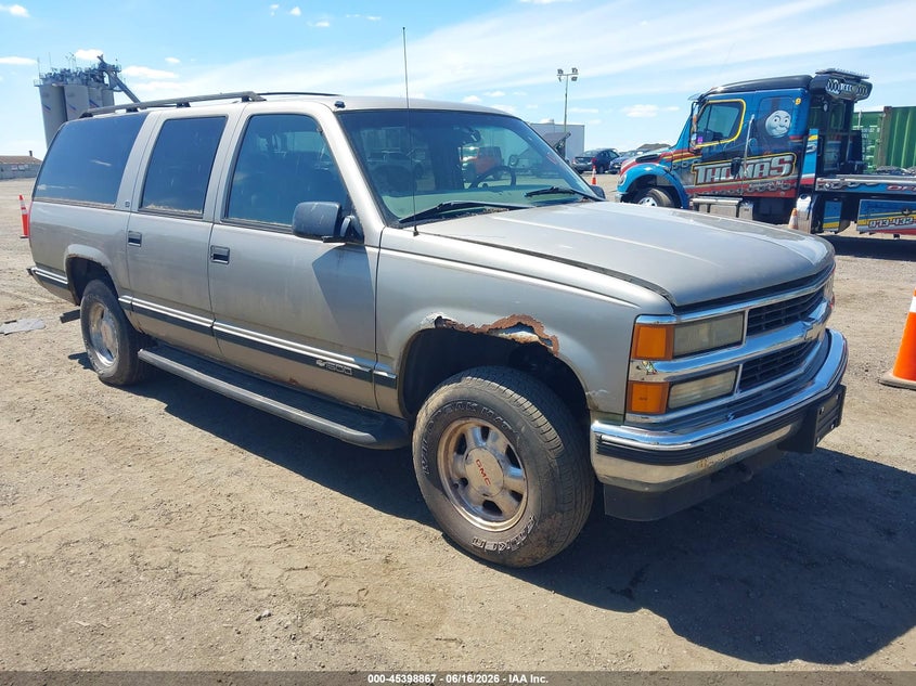 1999 Chevrolet Suburban Lt