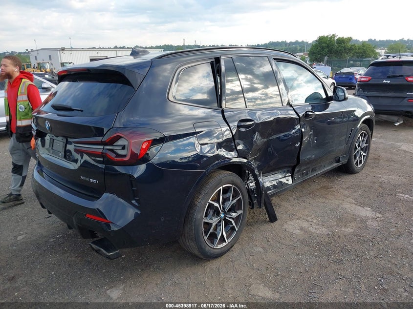 2024 BMW X3 auction photo 4