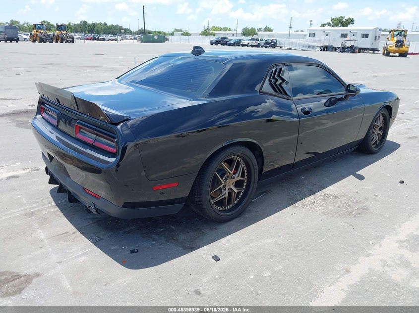 Vin: 2c3cdzag3lh105427, lot: 45896943, dodge challenger sxt 20204